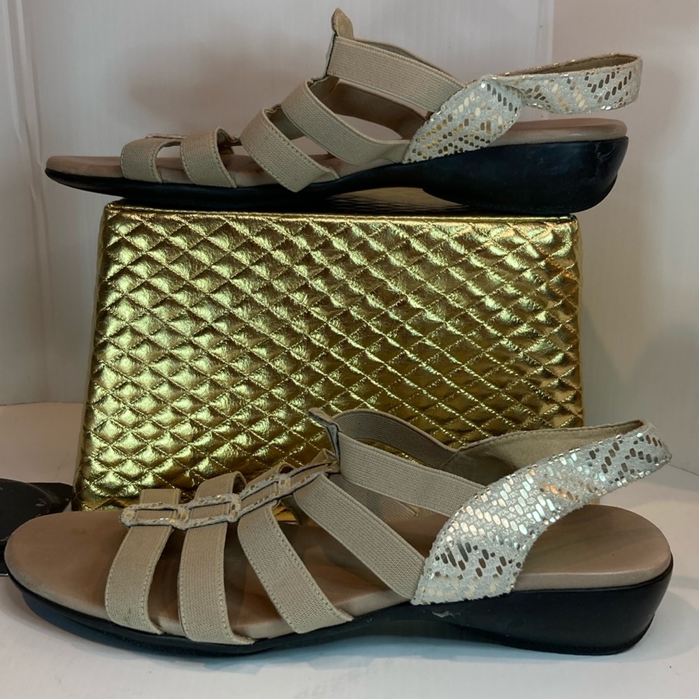 Munro Grieve Darian 8 Narrow Stretch Sandal With Sparkle Sling Back Box 17